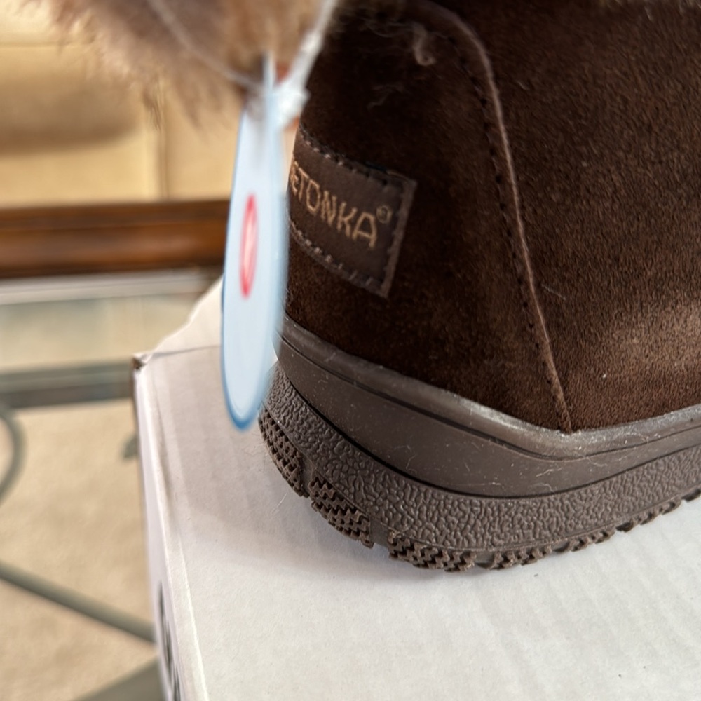 Minnetonka Women's Everett Snow Boot, Chocolate, Size 10 - Picture 10 of 10